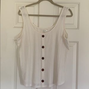large maurice’s tank top